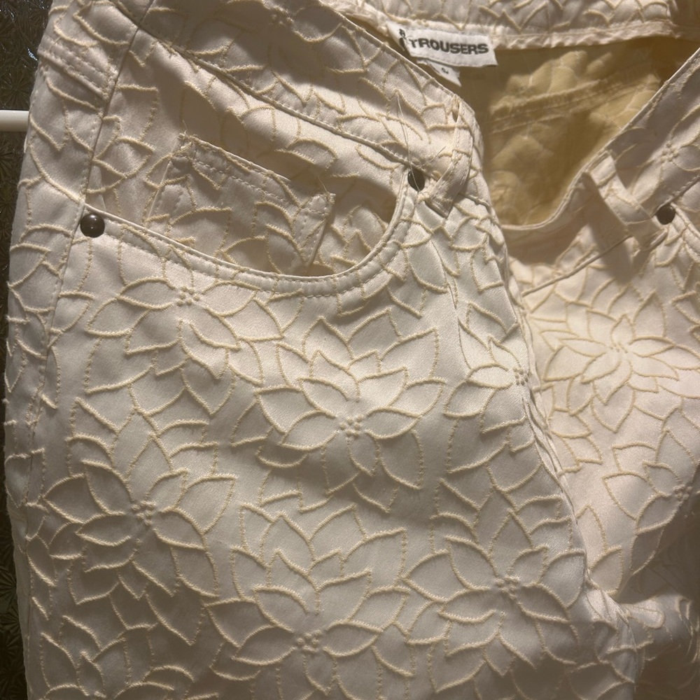 Cream Textured Pants - Picture 4 of 6